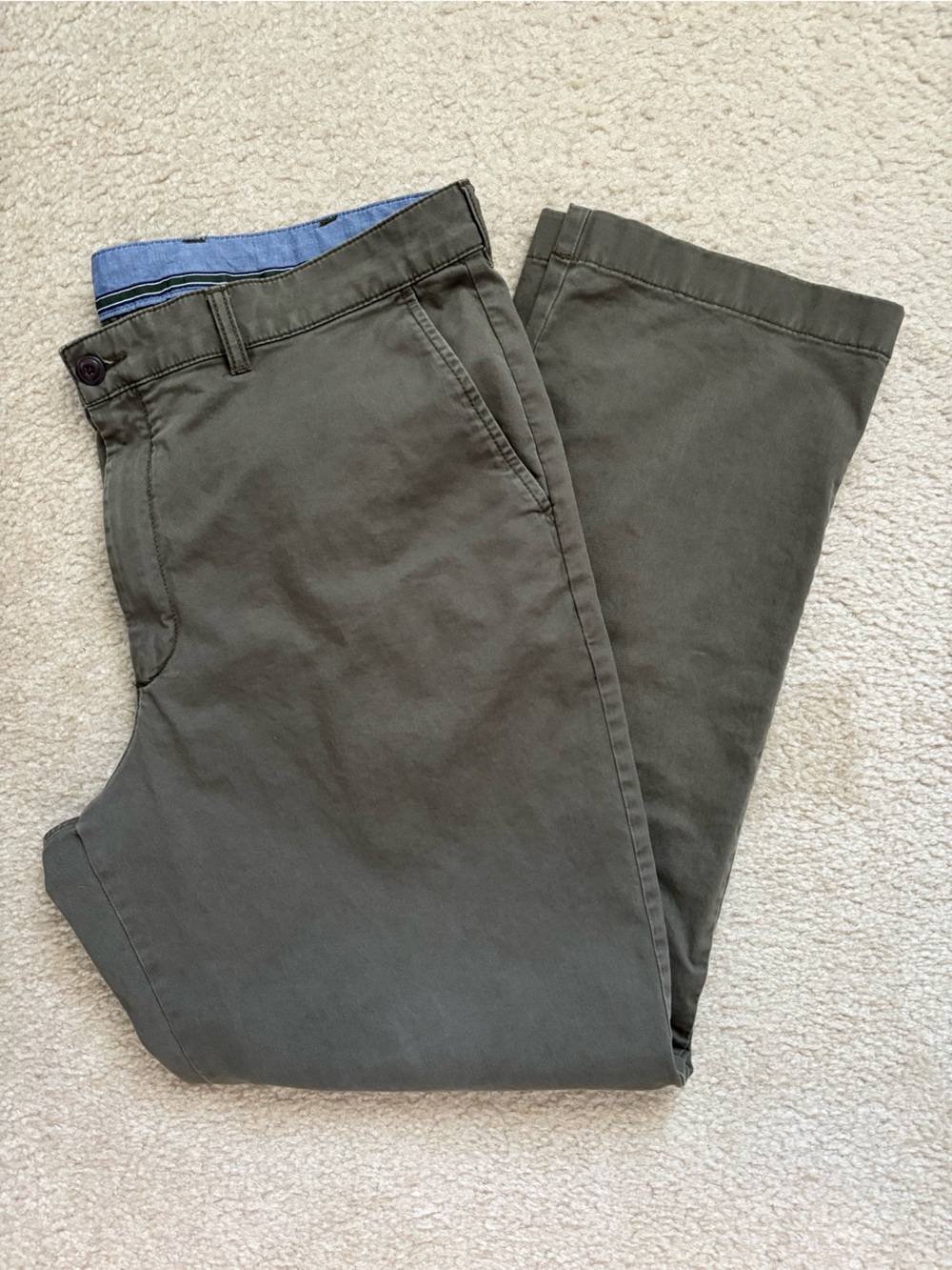 LL Bean Natural Fit Green Khaki Pants